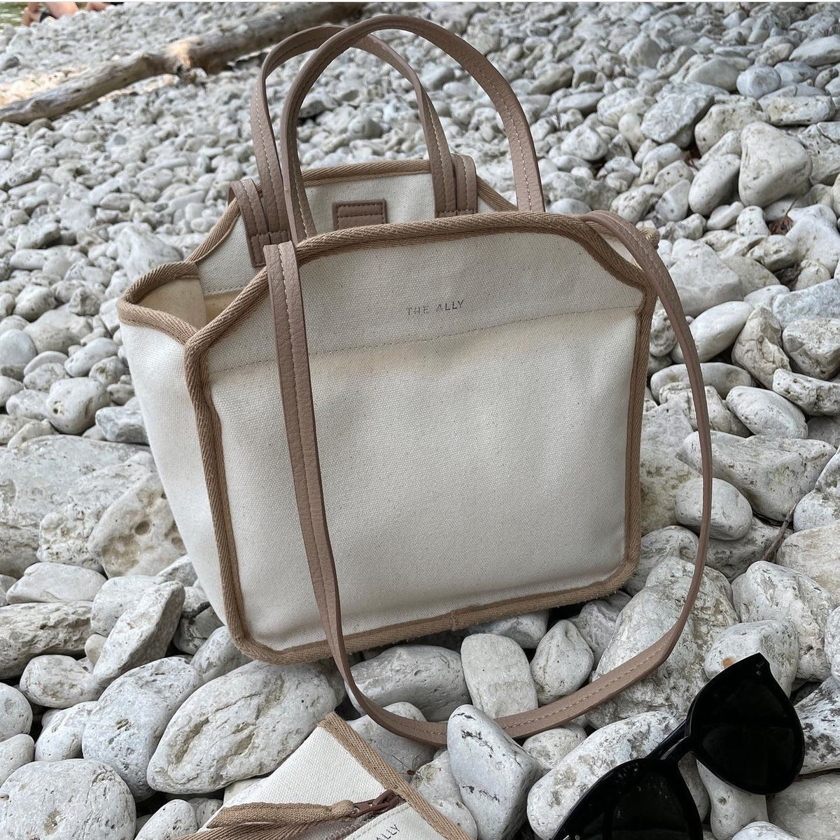 MomEase™ Canvas Diaper Tote