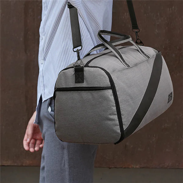 Compact Foldable Suit Carrier – Stylish & Protective